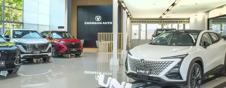 Changan inaugura nuevo local en Vitacura